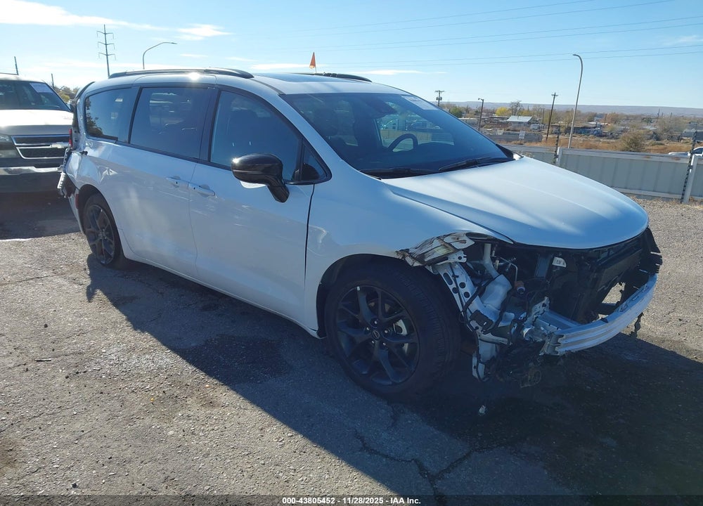 2026 CHRYSLER PACIFICA LIMITED VIN: 2C4RC1GGXTR161960