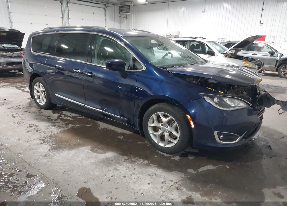 2017 CHRYSLER PACIFICA TOURING-L PLUS VIN: 2C4RC1EG3HR656267