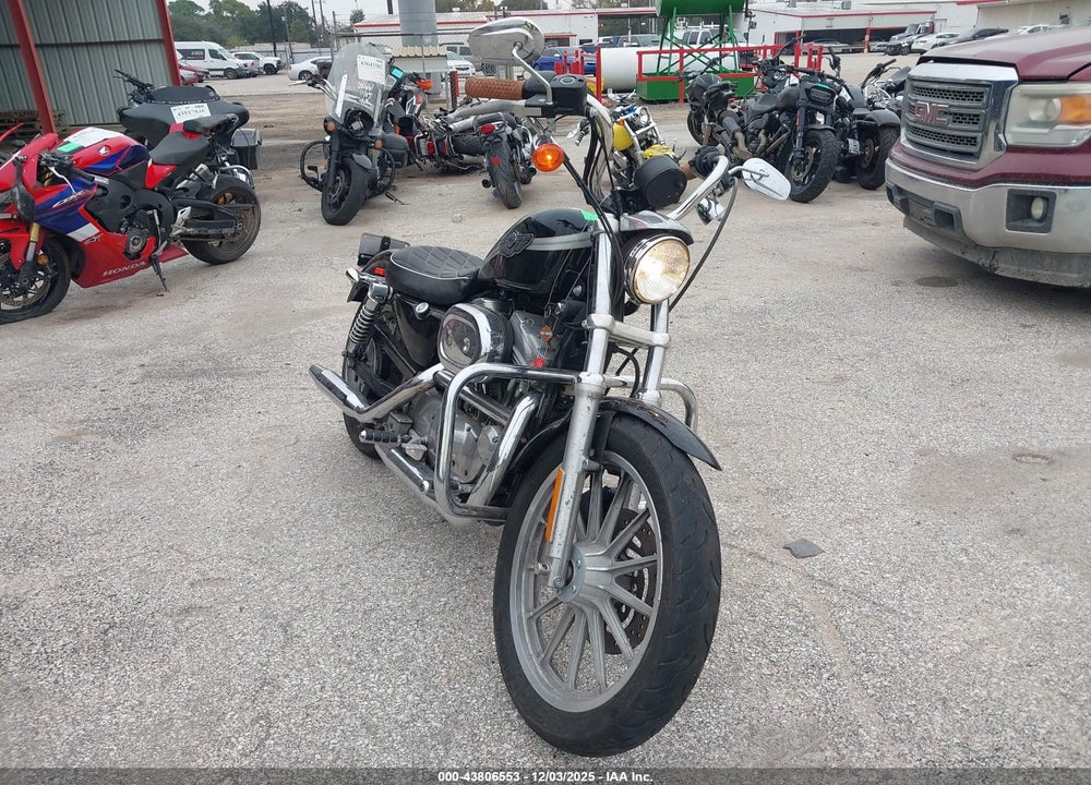 2003 HARLEY-DAVIDSON XL883 HUGGER VIN: 1HD4CEM143K460150