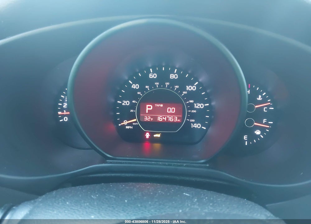2015 KIA SOUL + VIN: KNDJP3A51F7158682