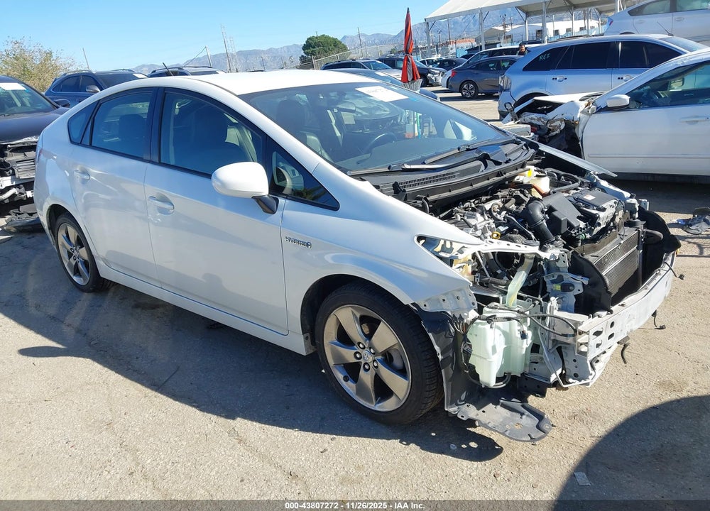 2013 TOYOTA PRIUS THREE SE VIN: JTDKN3DUXD1671846