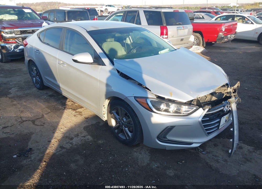 2017 HYUNDAI ELANTRA SE VIN: 5NPD84LF5HH067824
