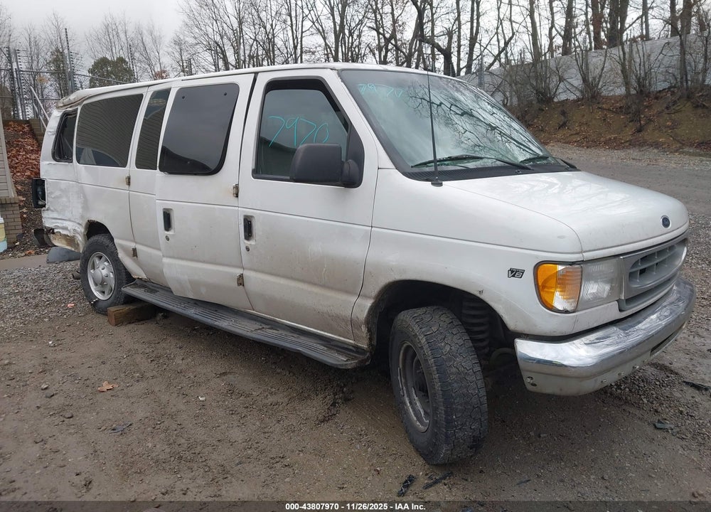 2001 FORD E-350 SUPER DUTY XL/XLT VIN: 1FBSS31L41HB18606