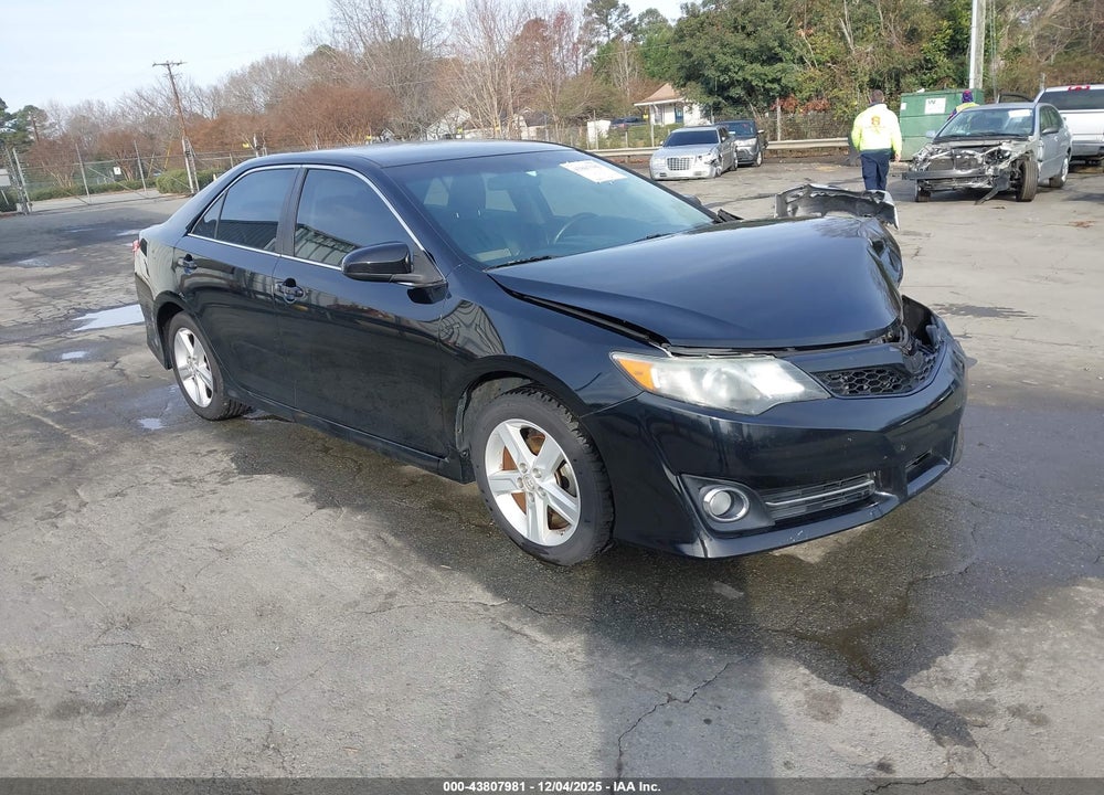 2014 TOYOTA CAMRY SE VIN: 4T1BF1FK3EU444569