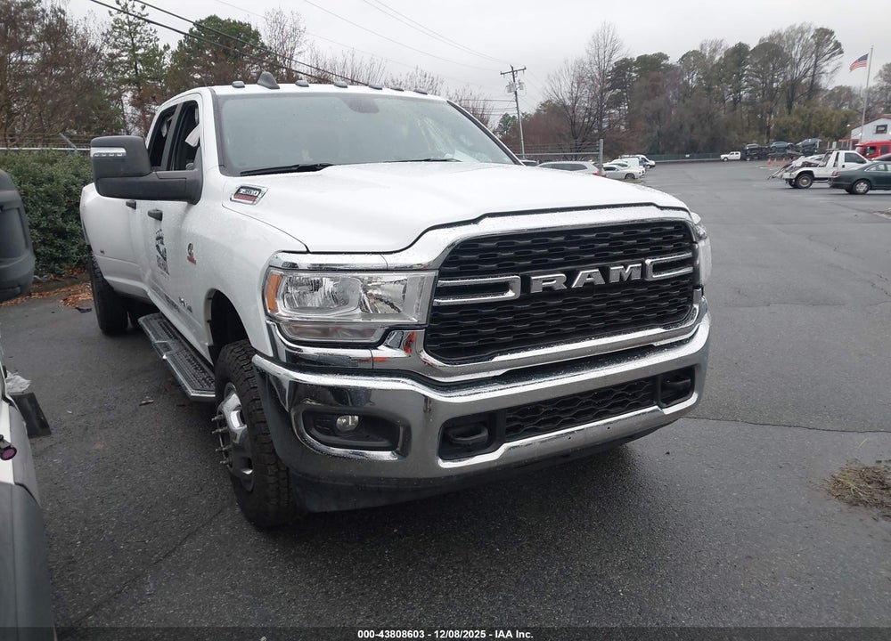 2024 RAM 3500 BIG HORN  4X4 8' BOX VIN: 3C63RRHL0RG337063