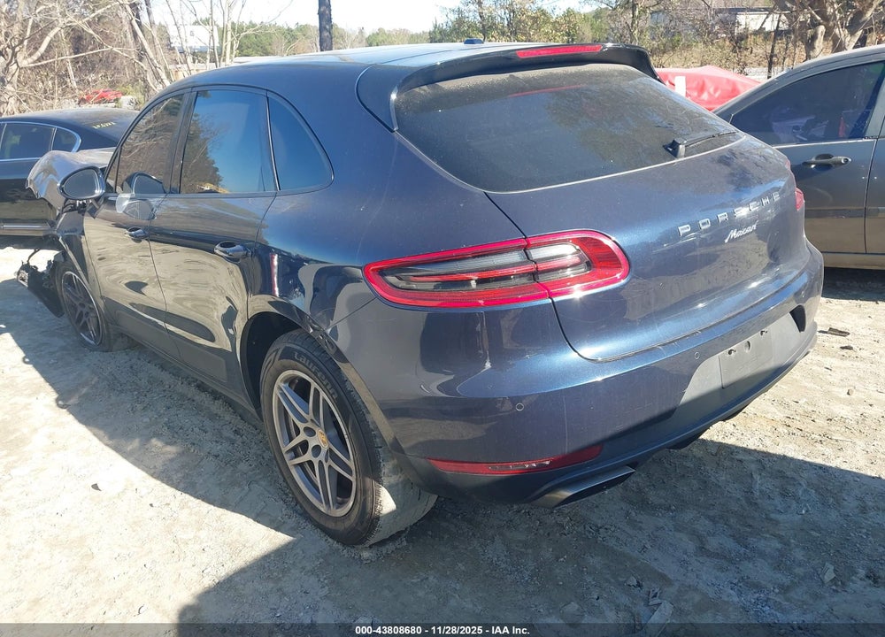 2018 PORSCHE MACAN SPORT EDITION VIN: WP1AA2A50JLB07667