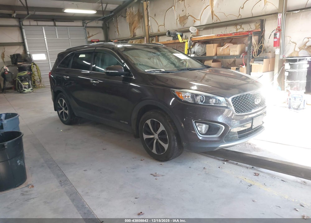 2016 KIA SORENTO 3.3L EX VIN: 5XYPHDA53GG129475