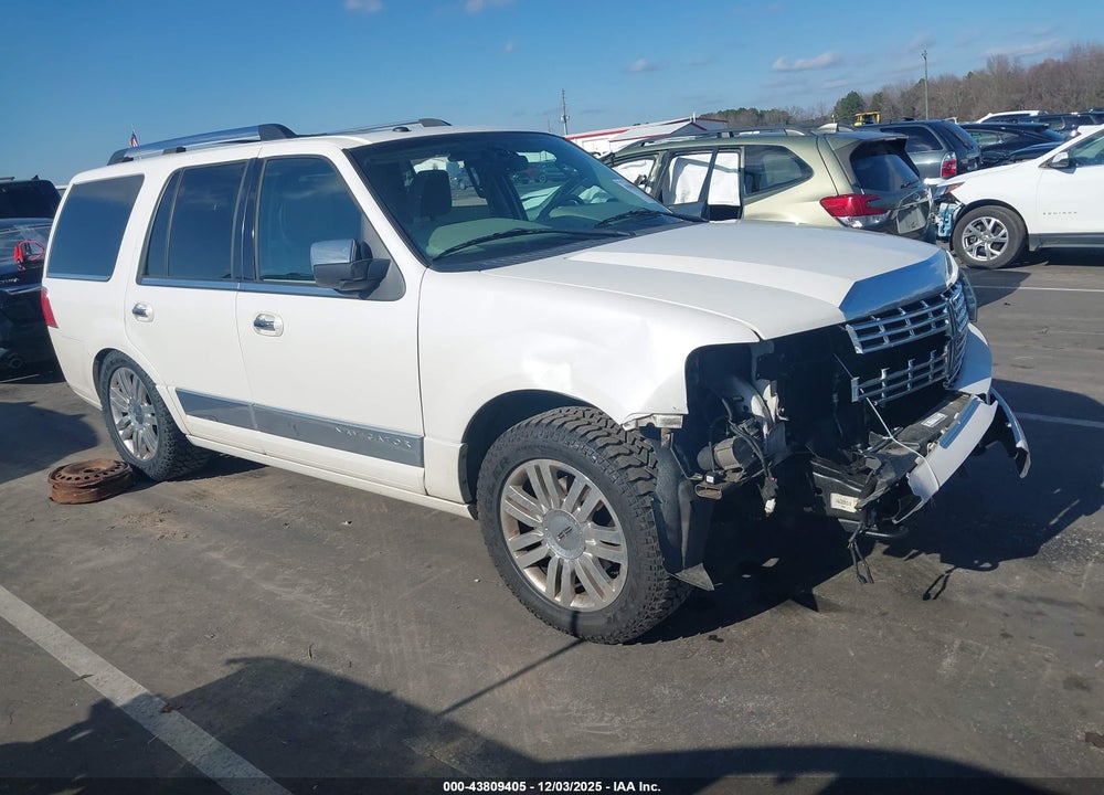 2011 LINCOLN NAVIGATOR VIN: 5LMJJ2H50BEJ06069