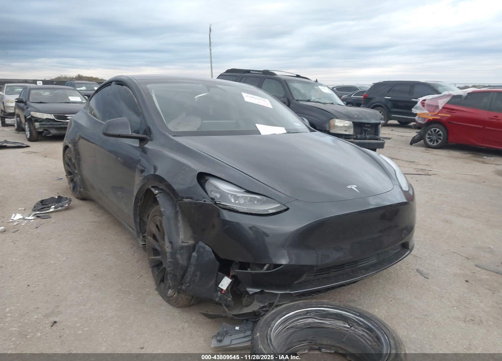 2024 TESLA MODEL Y LONG RANGE DUAL MOTOR ALL-WHEEL DRIVE VIN: 7SAYGDEE3RA253757