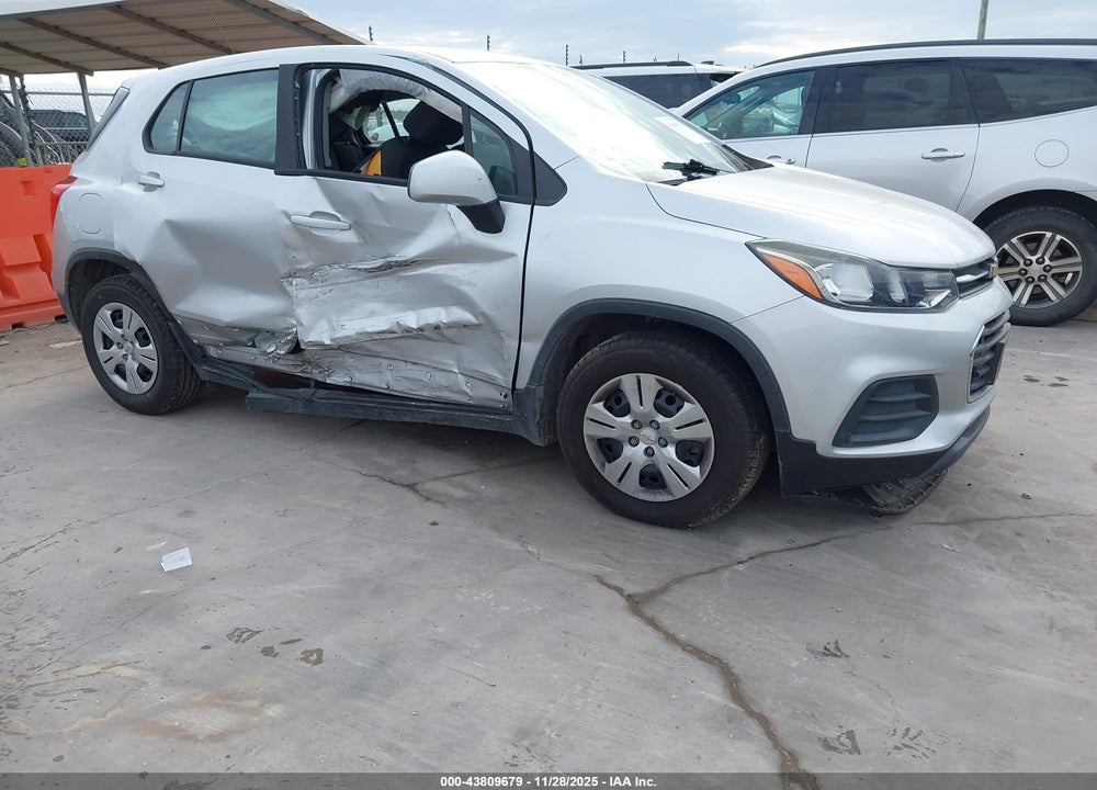 2018 CHEVROLET TRAX LS VIN: KL7CJKSB9JB629344