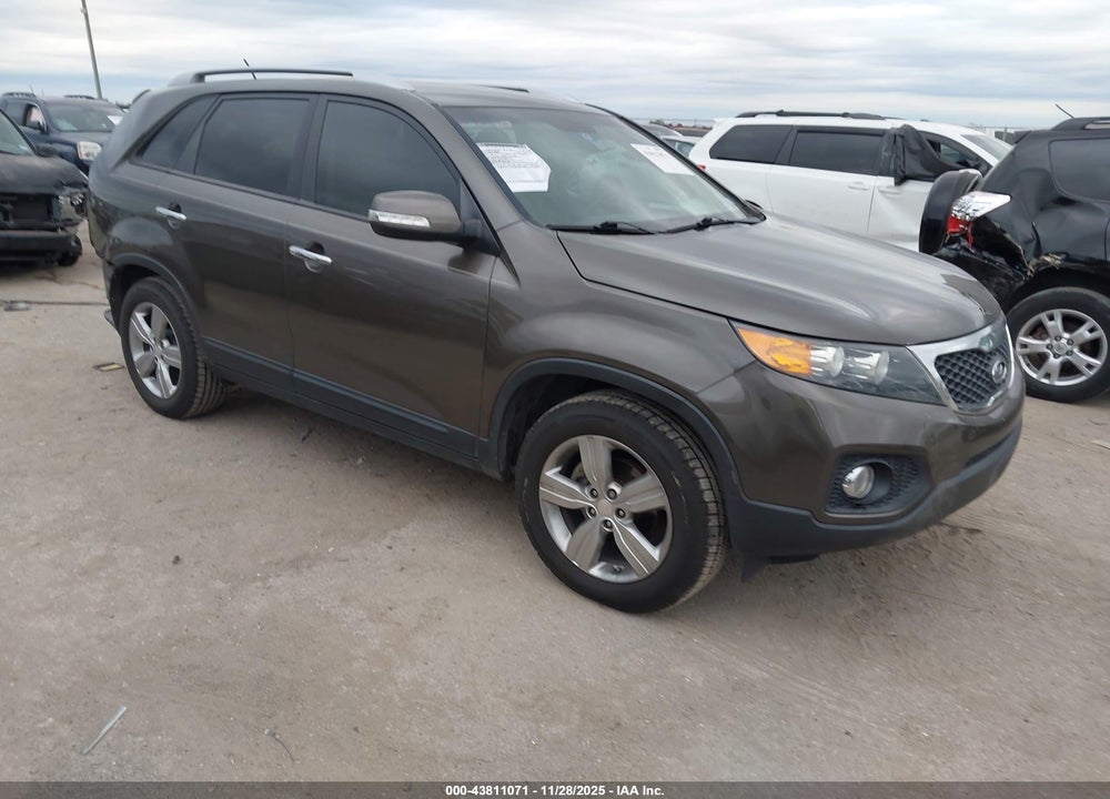 2013 KIA SORENTO EX VIN: 5XYKU4A62DG408720