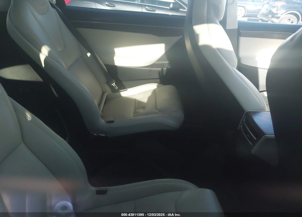 2017 TESLA MODEL X P100D VIN: 5YJXCBE48HF061283