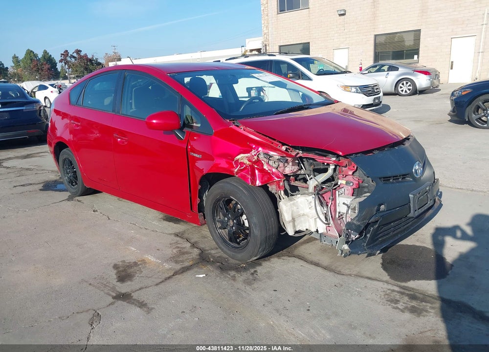 2013 TOYOTA PRIUS TWO VIN: JTDKN3DU8D0351334