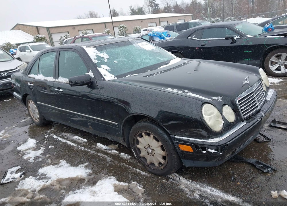 1999 MERCEDES-BENZ E 320 AWD VIN: WDBJF82H1XX018740