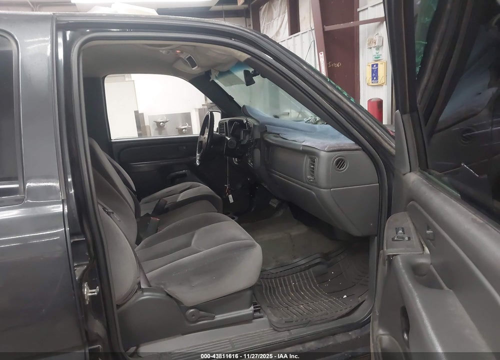 2005 GMC SIERRA 1500 SLE VIN: 2GTEC13T851365286