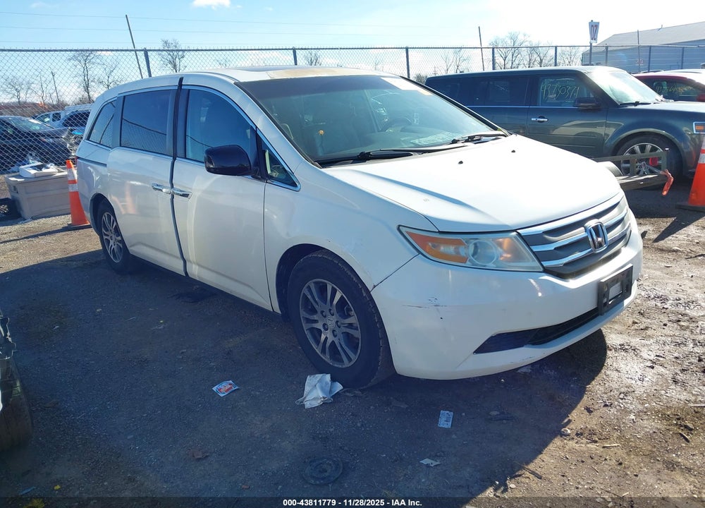 2011 HONDA ODYSSEY EX-L VIN: 5FNRL5H69BB037458