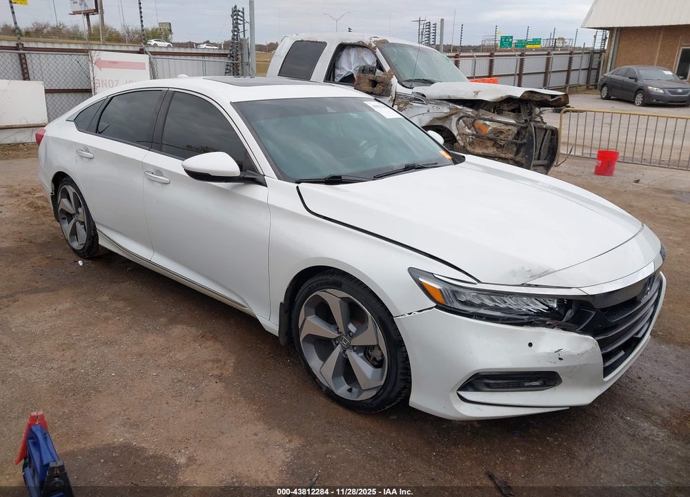 2018 HONDA ACCORD TOURING VIN: 1HGCV1F90JA109534