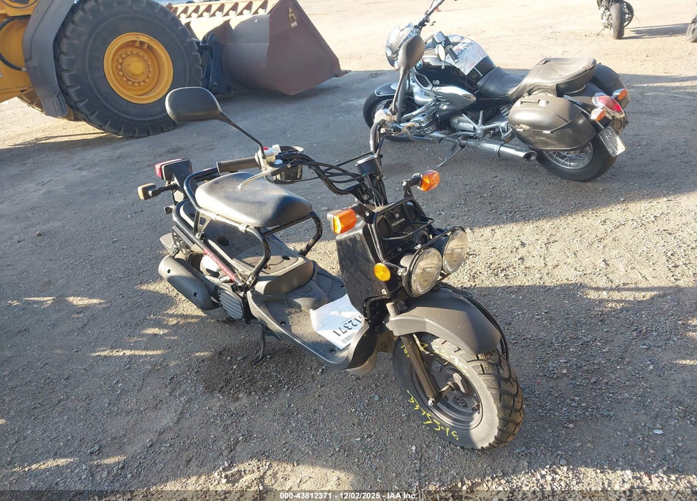 2018 HONDA NPS50 VIN: JH2AF5811JK600018