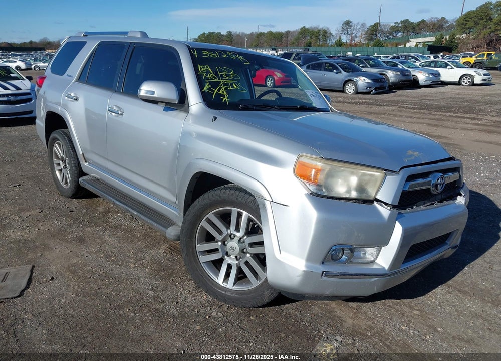 2011 TOYOTA 4RUNNER LIMITED V6 VIN: JTEZU5JR1B5017641