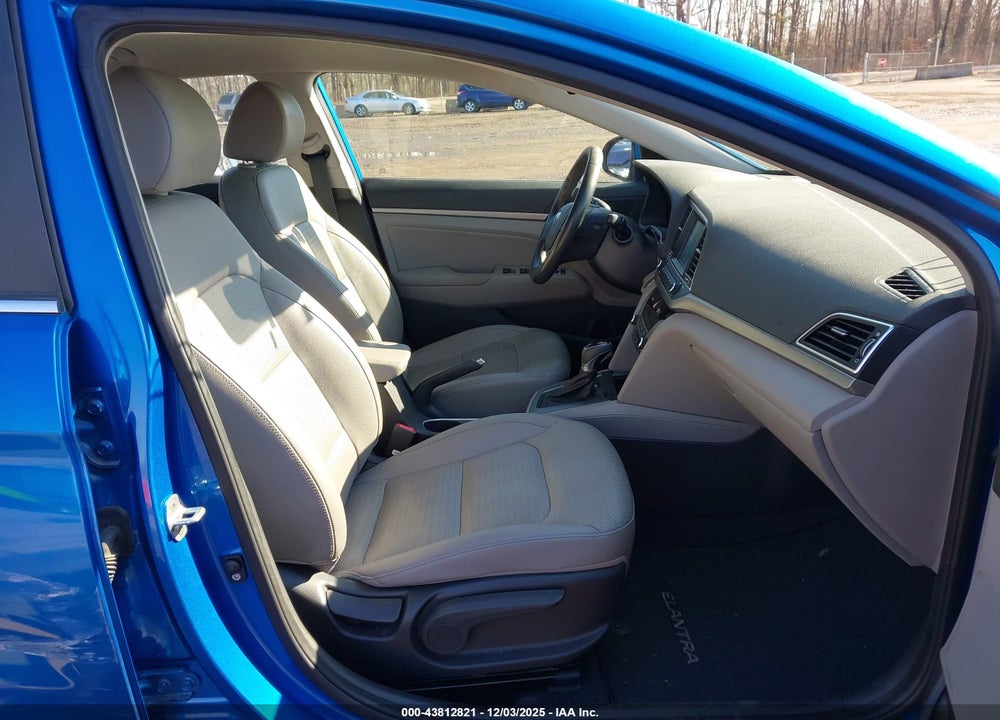 2017 HYUNDAI ELANTRA LIMITED VIN: KMHD84LF6HU162832
