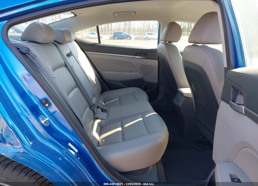 2017 HYUNDAI ELANTRA LIMITED VIN: KMHD84LF6HU162832