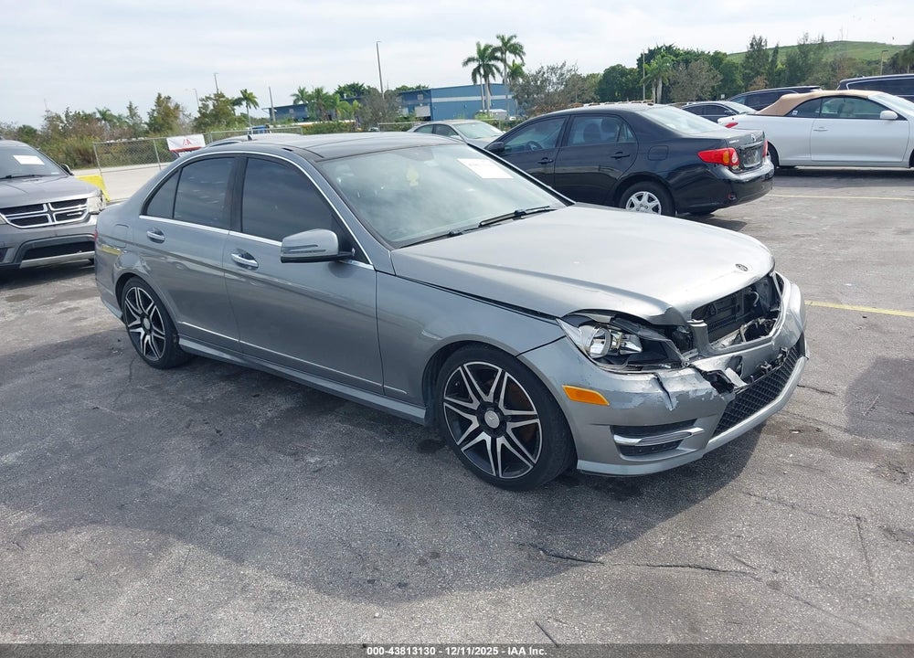 2013 MERCEDES-BENZ C 250 SPORT VIN: WDDGF4HB0DR287017