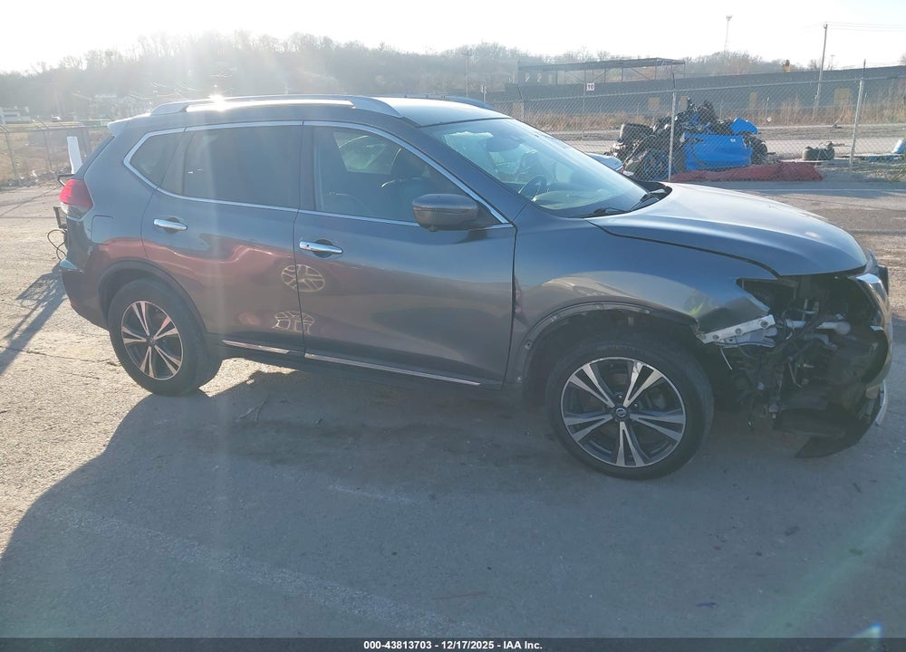 2018 NISSAN ROGUE SL VIN: 5N1AT2MT4JC737869