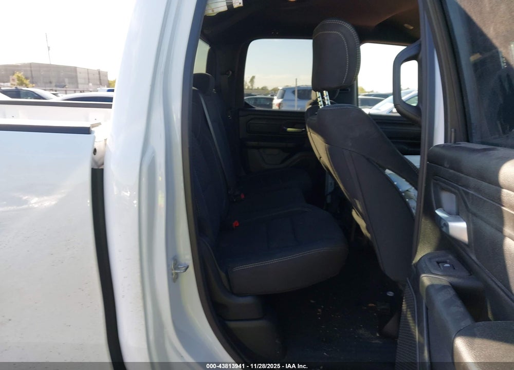 2025 RAM 1500 TRADESMAN  4X2 6'4 BOX VIN: 1C6RRECP7SN721268