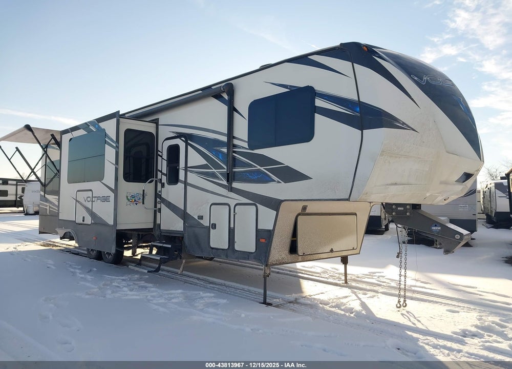 2018 DUTCHMAN VOLTAGE 3655 TOYHAULER 5TH WHL TRAVEL TRAILER VIN: 4YDF36521JZ990830