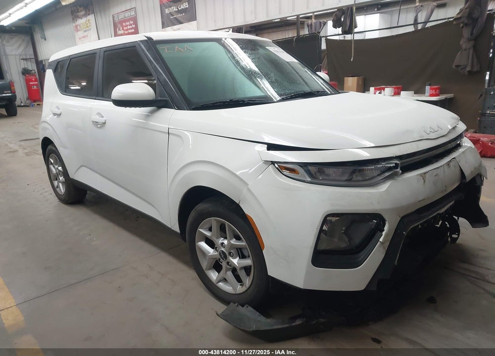 2022 KIA SOUL LX VIN: KNDJ23AU4N7185024