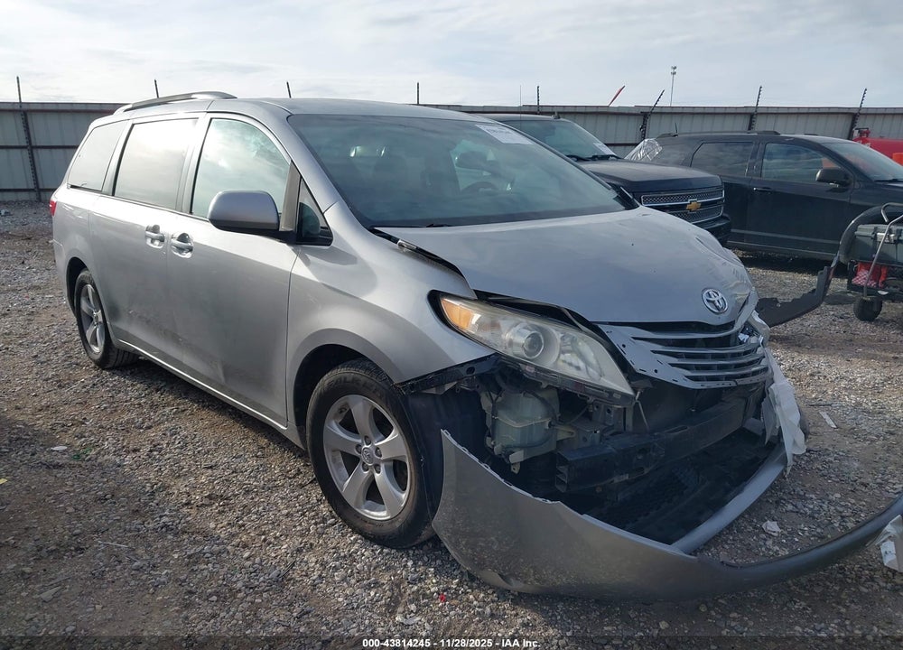 2015 TOYOTA SIENNA LE 8 PASSENGER VIN: 5TDKK3DC3FS584540