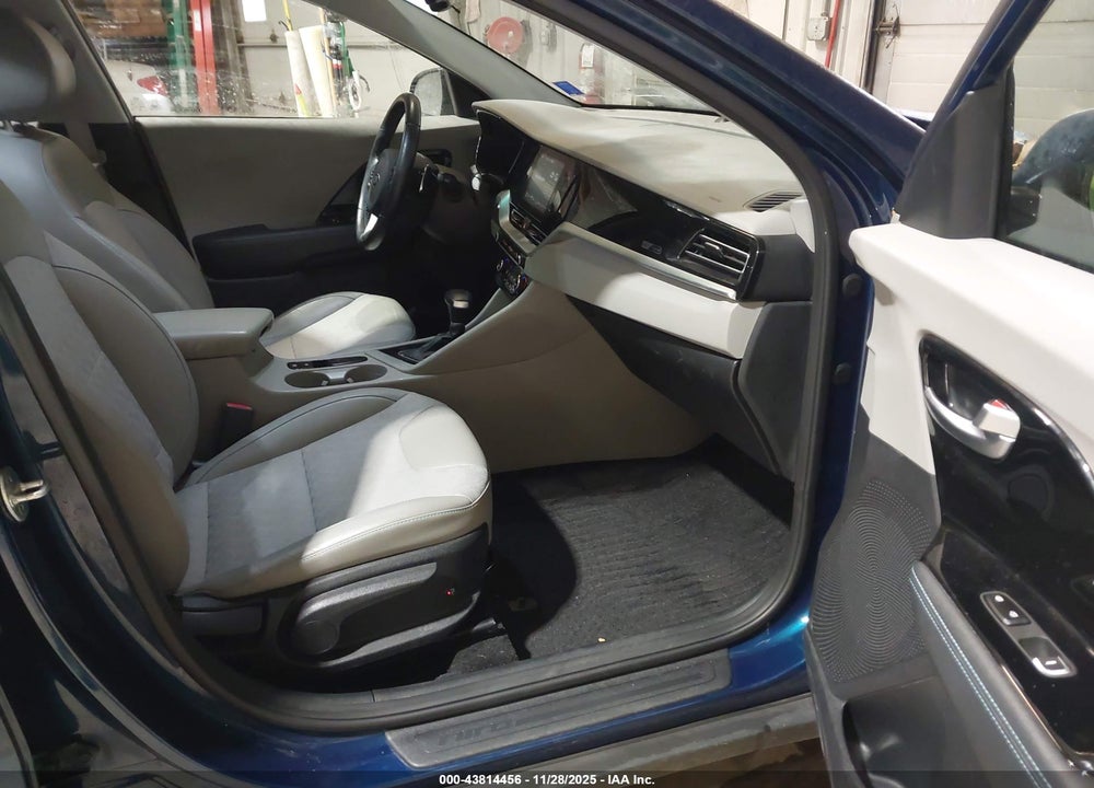 2020 KIA NIRO TOURING VIN: KNDCC3LC3L5426218