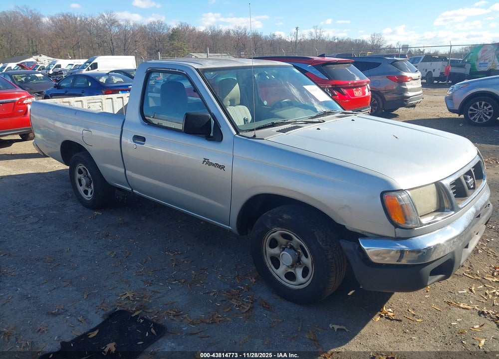 2000 NISSAN FRONTIER XE VIN: 1N6DD21S8YC420369