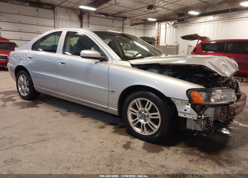 2006 VOLVO S60 2.5T VIN: YV1RH592X62517184