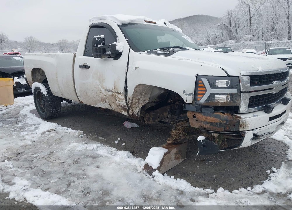 2008 CHEVROLET SILVERADO 3500HD LT1 VIN: 1GCHK34638E115011