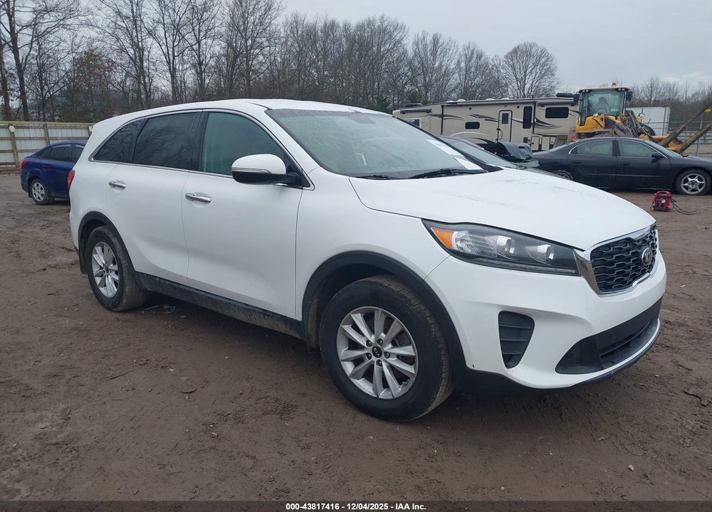 2019 KIA SORENTO 2.4L LX VIN: 5XYPG4A39KG565693