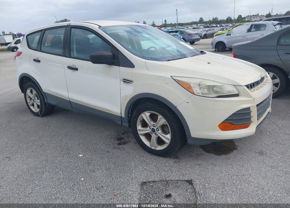 2015 FORD ESCAPE S VIN: 1FMCU0F72FUA57447
