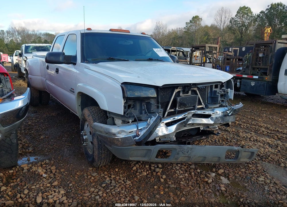 2004 CHEVROLET SILVERADO 3500 LS VIN: 1GCJK33194F158599