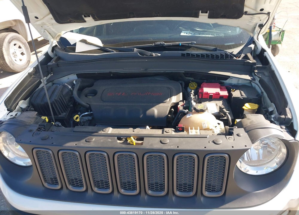 2018 JEEP RENEGADE TRAILHAWK 4X4 VIN: ZACCJBCB6JPJ00647