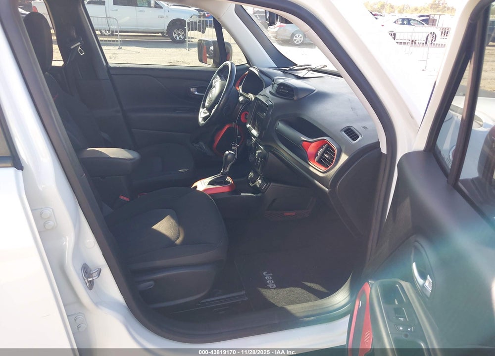 2018 JEEP RENEGADE TRAILHAWK 4X4 VIN: ZACCJBCB6JPJ00647