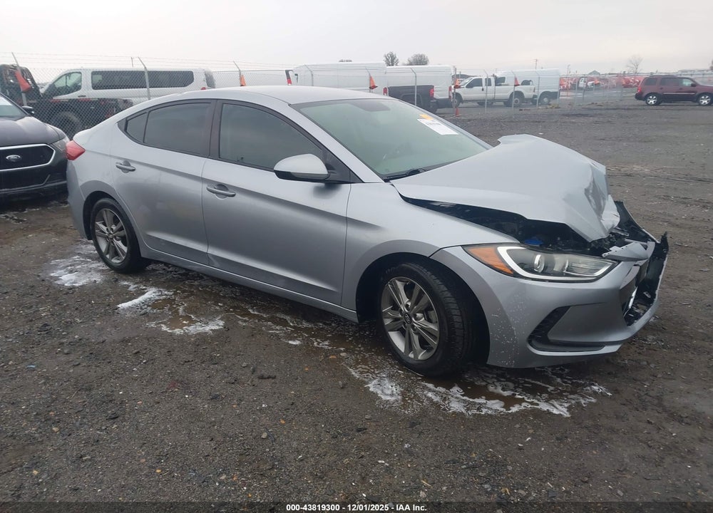2017 HYUNDAI ELANTRA SE VIN: 5NPD84LF2HH193493