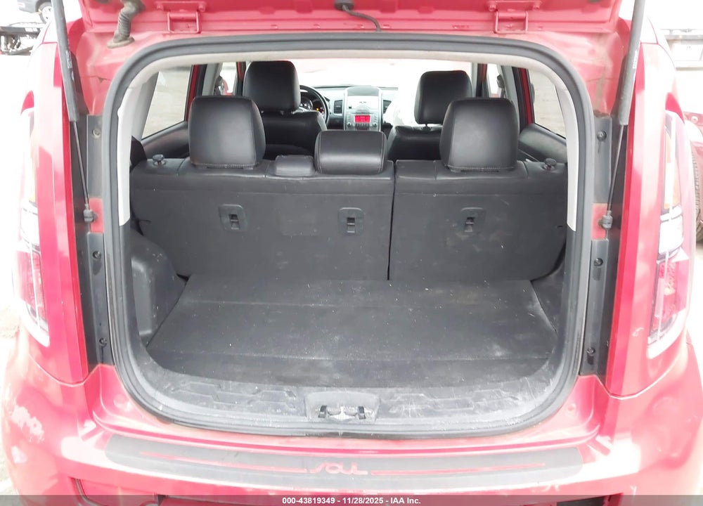 2011 KIA SOUL + VIN: KNDJT2A2XB7293018