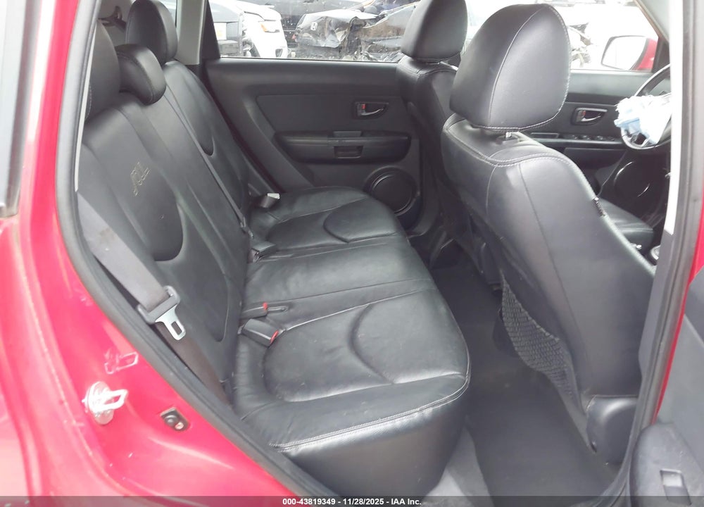 2011 KIA SOUL + VIN: KNDJT2A2XB7293018