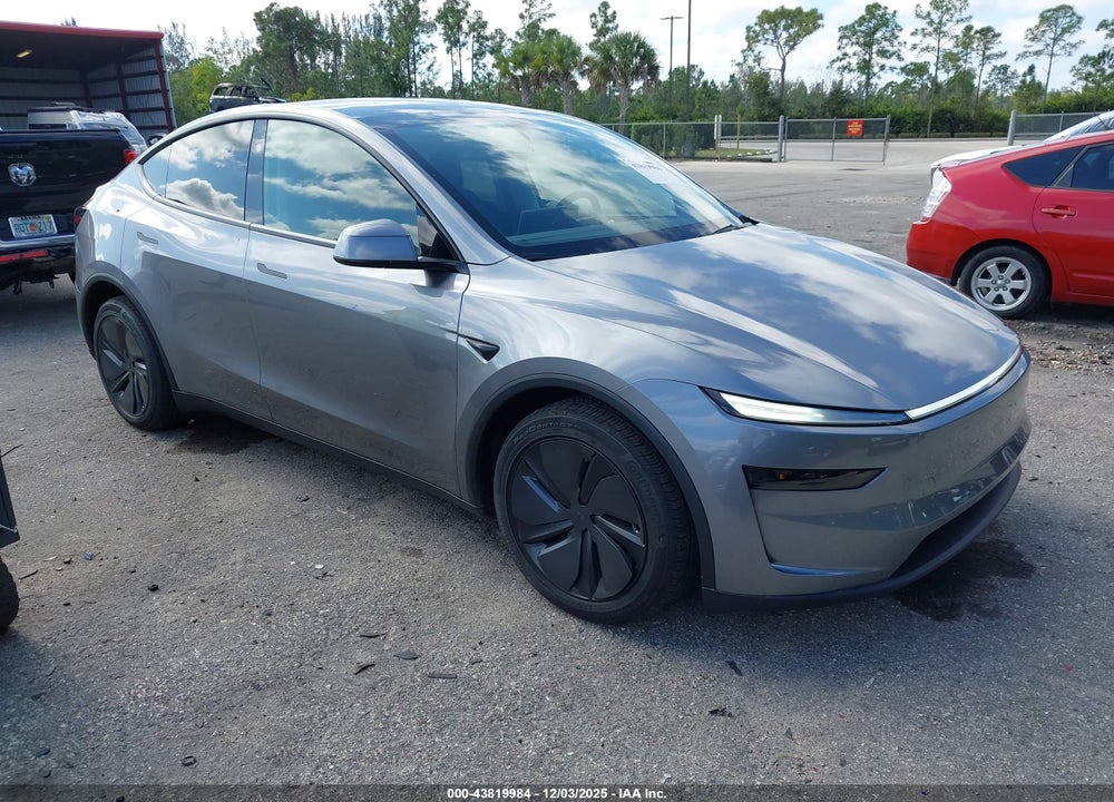 2026 TESLA MODEL Y LONG RANGE DUAL MOTOR ALL-WHEEL DRIVE/LONG RANGE LAUNCH SERIES VIN: 7SAYGDEE2TF461462