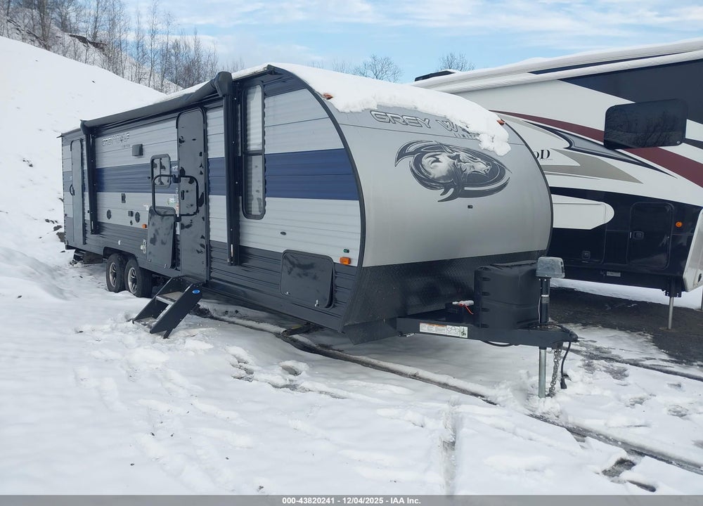 2022 FOREST RIVER CHEROKEE GREY WOLF 26DBH VIN: 4X4TCKB28NK079373