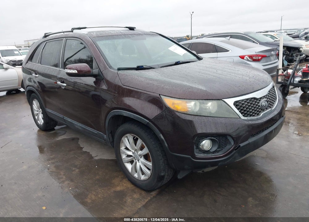 2011 KIA SORENTO EX VIN: 5XYKU3A18BG176796