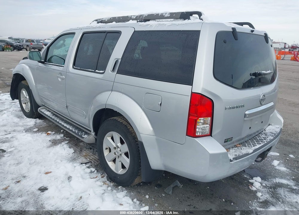 2011 NISSAN PATHFINDER SV VIN: 5N1AR1NB8BC601180