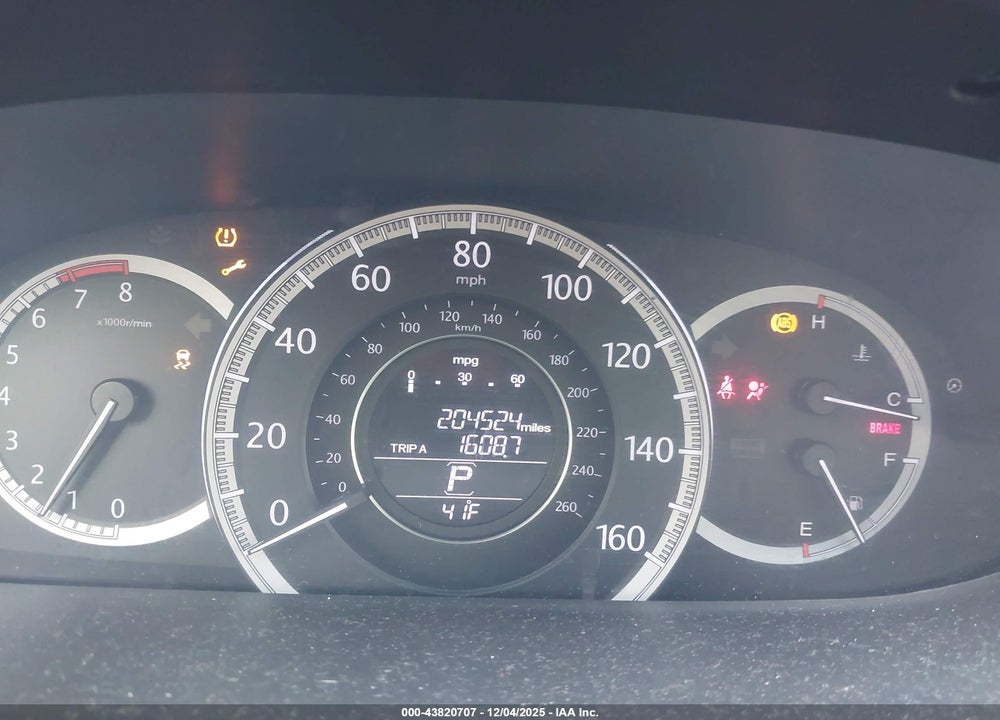 2015 HONDA ACCORD LX VIN: 1HGCR2F38FA005192