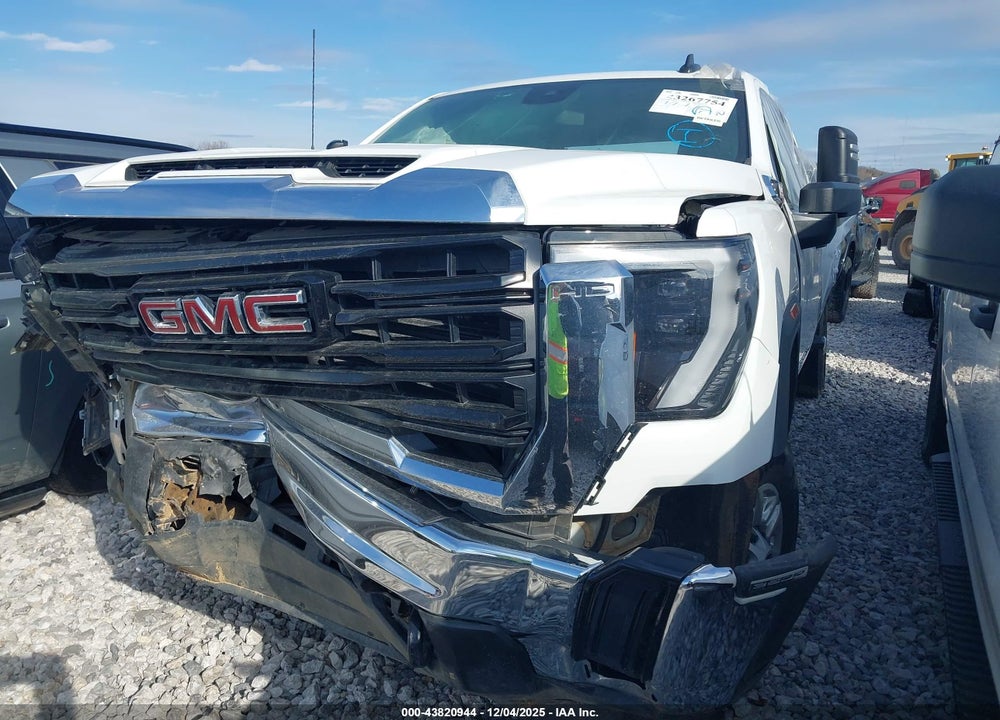 2025 GMC SIERRA 2500HD 4WD  STANDARD BED PRO VIN: 1GT4ULEY2SF186551