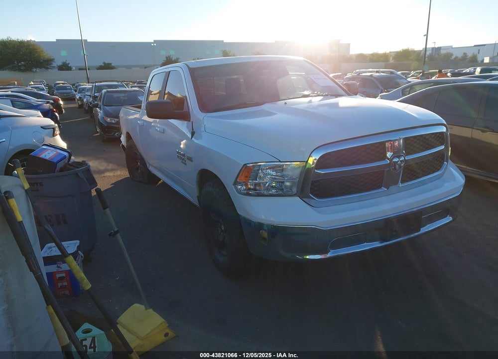 2019 RAM 1500 CLASSIC SLT  4X2 6'4 BOX VIN: 1C6RR6TT2KS657886